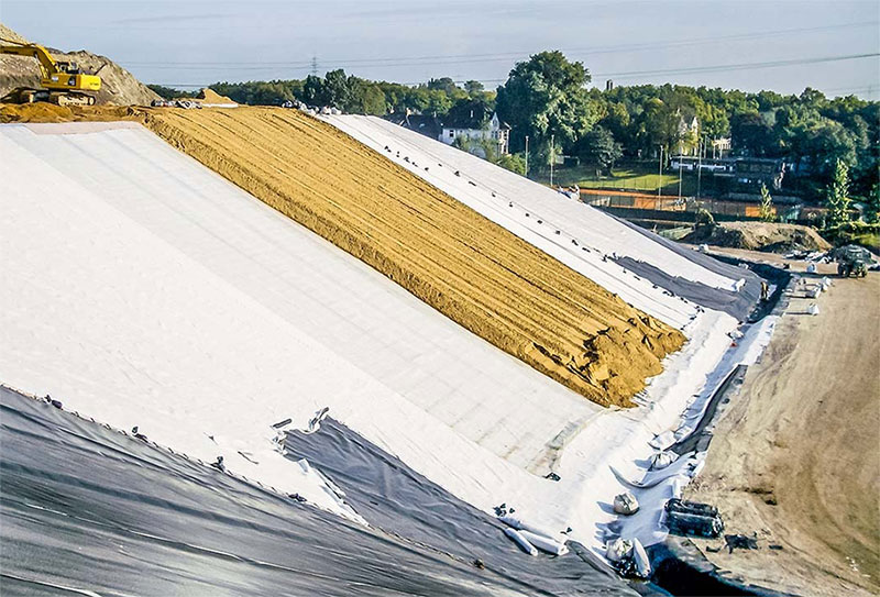 Application-of-geotextile-in-drainage-and-storage-of-liquids-min